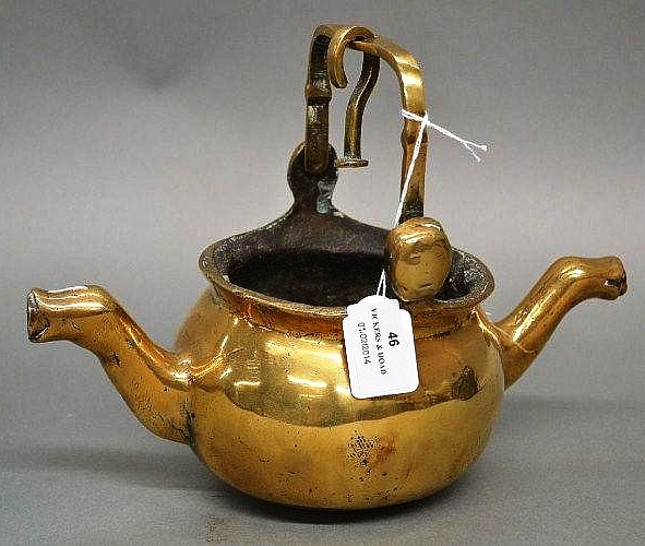 SOS  - A - RDY - BRONZE WATER - WINE KETTLE  1400'S