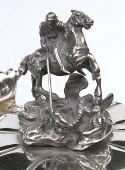 ELKINGTON - A MASSIVE -  BIRMINGHAM FINIAL ON MASSIVE SILVER BEER SERVER - DTD. 1925 [2]