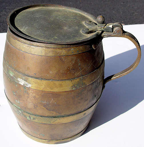 BARREL - STEIN -  RUSSIAN TANKARD - BARRELL lid doesn't fit