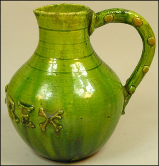 SOS - CASTLE HEDINGHAM E. BINGHAM MEDIEVAL STYLE POTTERY JUG, GREEN - 2