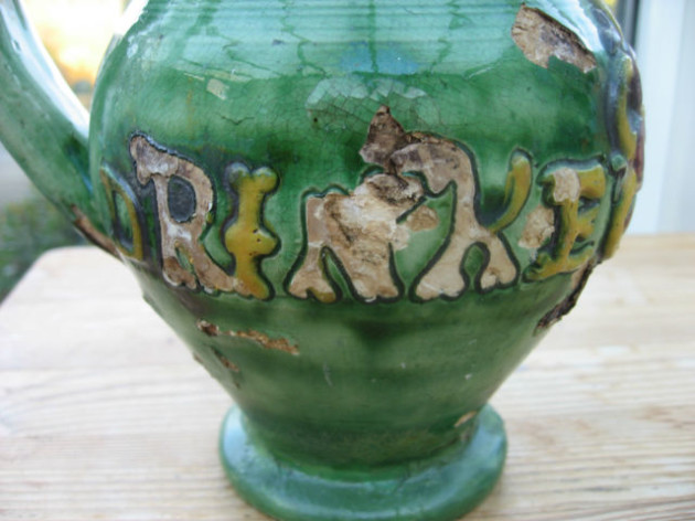 SOS - CASTLE   NEED TO POST 19th. CENTURY CASTLE HEDINGHAM JUG, PERHAPS  A BIT BEAT UP  -1