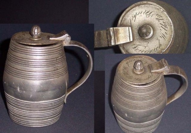 x!- BARREL - STEIN - PEWTER  ENGLISH SCRIPT [Q] PEWTER Zinnkrug 19. Jahrhundert mit Deckel