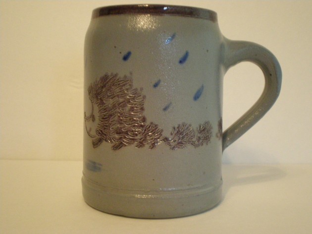 SOS - W M  LIKE A LIKE - 4   KNOCK OFFF BUT CUTE HANDMADE WESTERWALD GERMAN DECORATIVE BEER STEIN  .5L