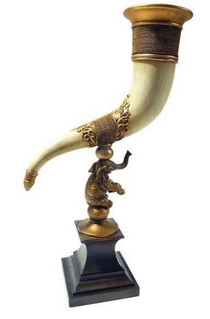 sos - drinking horn  add to page  xx inches tall  CERAMIC COPY BROK EASY  BROKE GETTING OUT OF THE BOX.