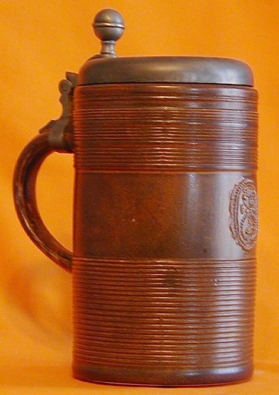 a-copy RDY of a Rären stein (c. 1700) and was issued in 1980 by the König Brewery  - 3