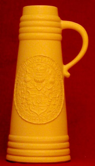 a-copy RDY of a Siegburger stein (c. 1570) and was issued in 1990 by the König Brewery