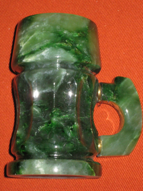 SOS - FAKES PAGE   Quality Genuine Russian Carved Jade Mug Heavy   EBAY 3 -14 -2014  $ 468.00 TO START  HAS 2 AVAILABL AT LEAST THEY SAID THEY WERE NEW
