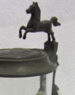 UNUSUAL HORSE THUMBLIFT  ASKINGONLY  242 US $  11-13  GLASKRUG - HANNOVER - WAPPEN emailliert -   no 2 chopped