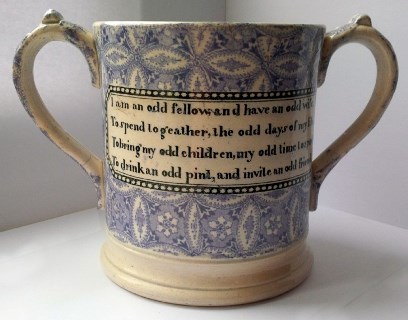 CR- FROG SURPRISE MUG  - Oddfellows mug , English,a pass cup with frog and  WITH  a bonus lizard -1