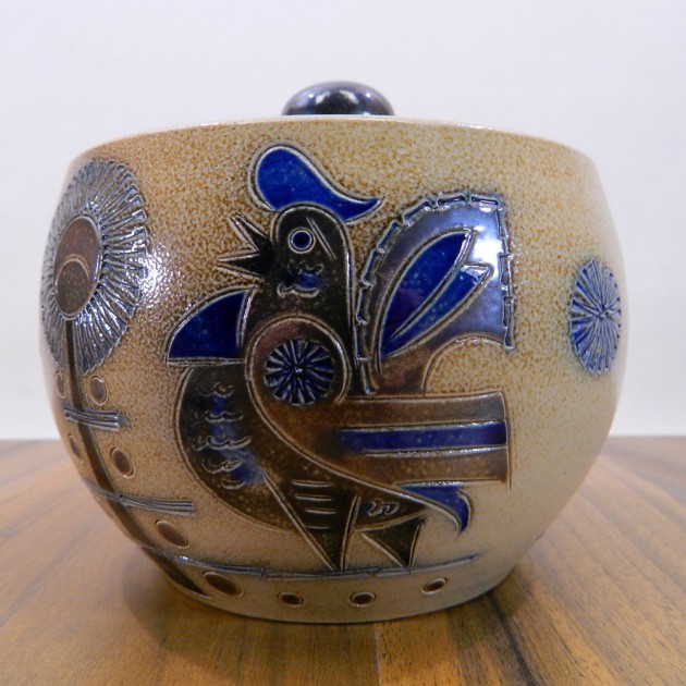 SOS - W M TOBACCO POT WITH DIFFERENT BIRD  NEAT